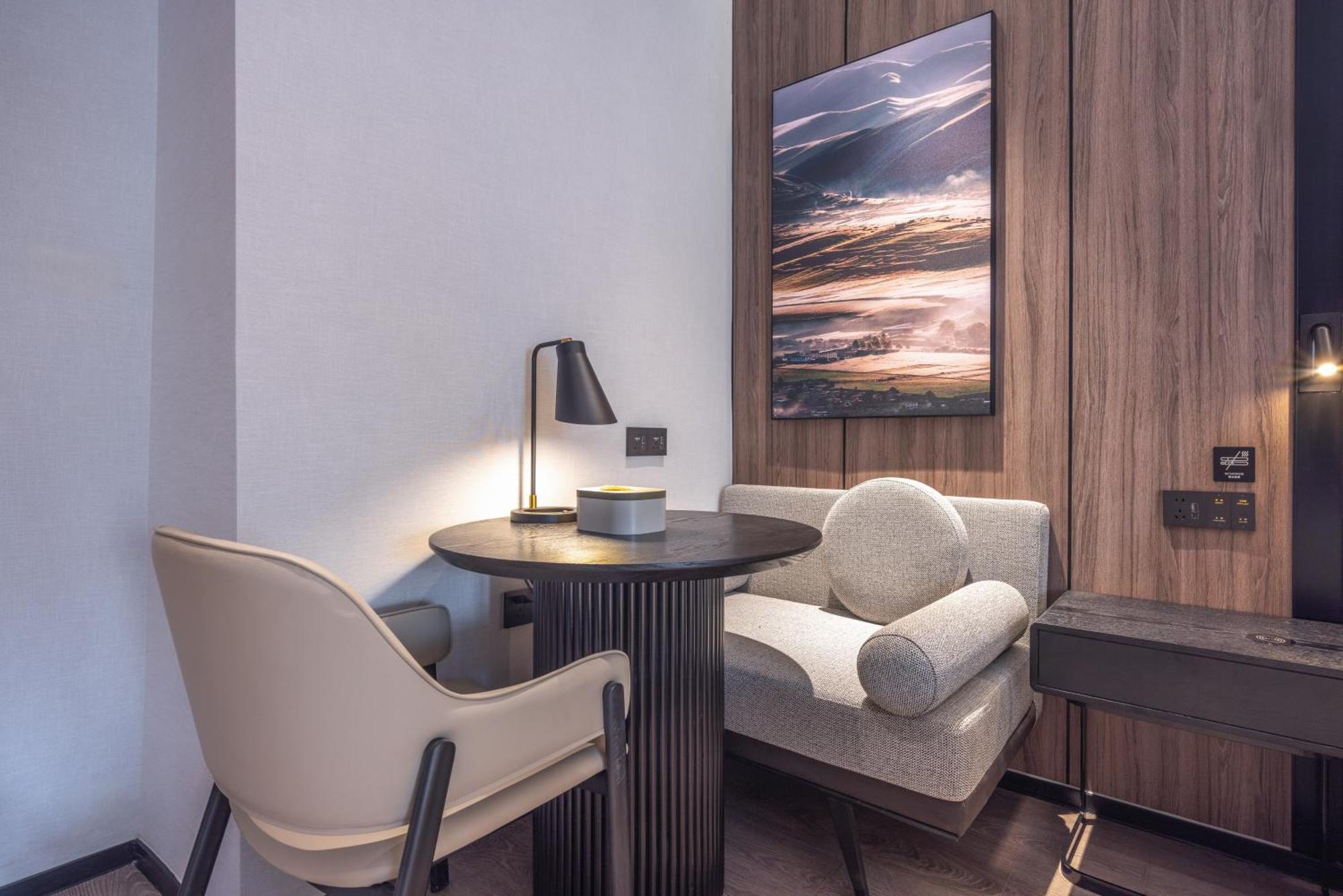 Atour X Hotel The Bund East Nanjing Road Shanghai Exterior photo
